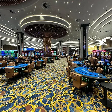 2 Bedroom Amazing Sea View Grand Sapphire And Casino