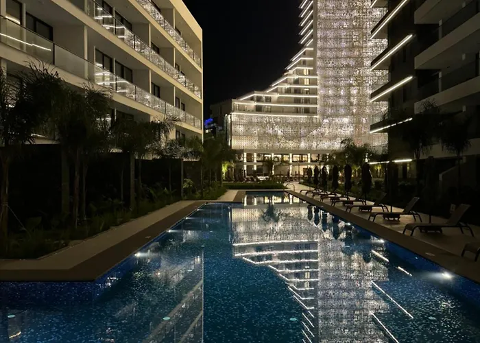 2 Bedroom Amazing Sea View Grand Sapphire And Casino *