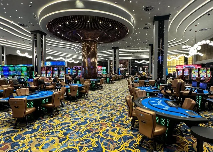 2 Bedroom Amazing Sea View Grand Sapphire And Casino